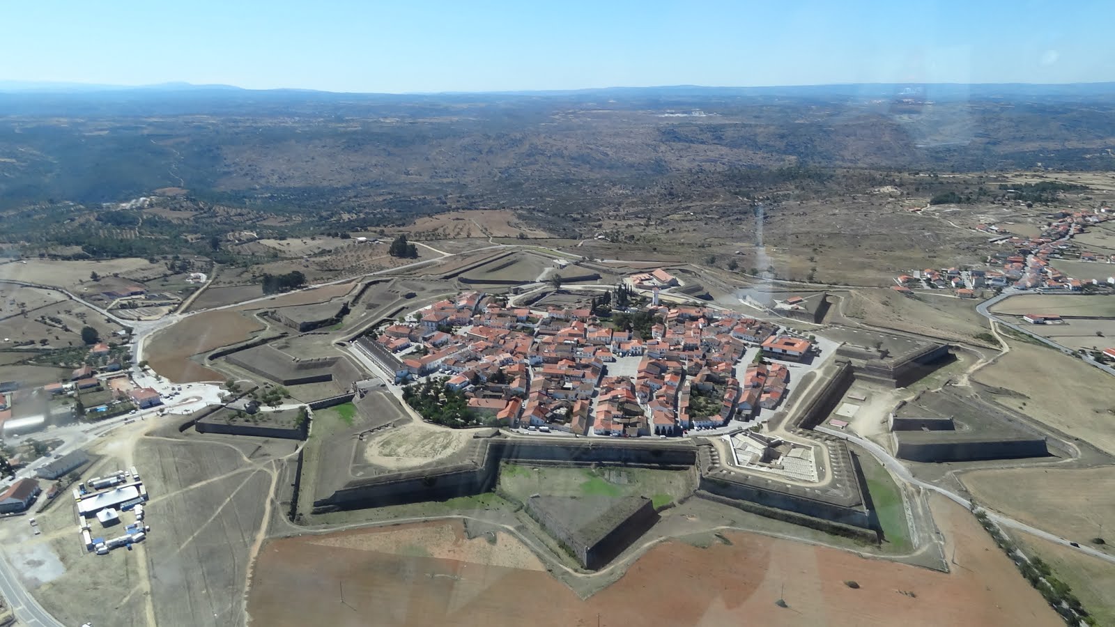 Vista da Muralha de Almeida - Projecto de recupeção de habitação por m-arq arquitectura